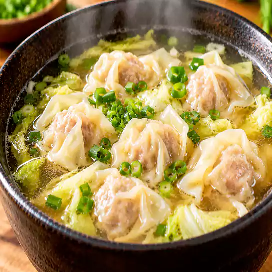 Classic Wonton Soup (Soupe wonton) with silky pork wontons and fresh scallions at Harmonie Orientale, LaSalle, Montreal.